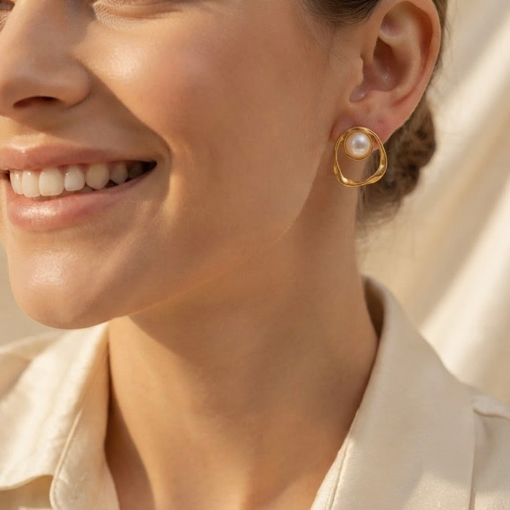 Isla Pearl Earrings