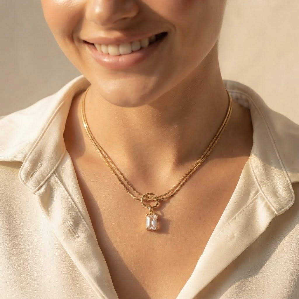 Julietta Pendant Necklace