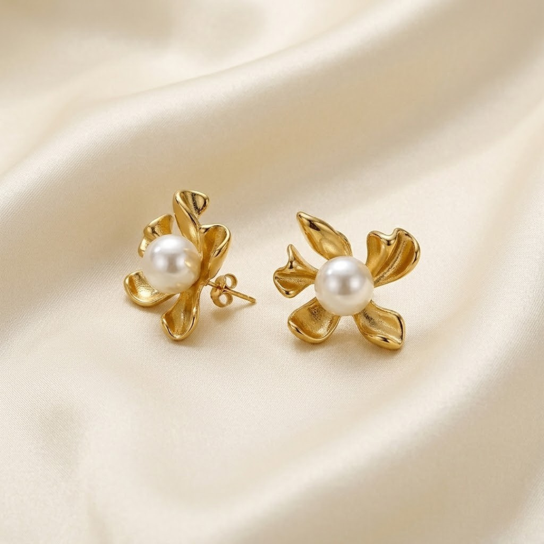 Flora Pearl Studs