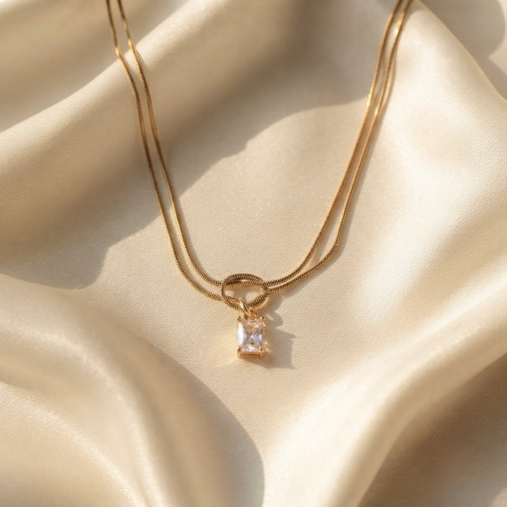 Julietta Pendant Necklace