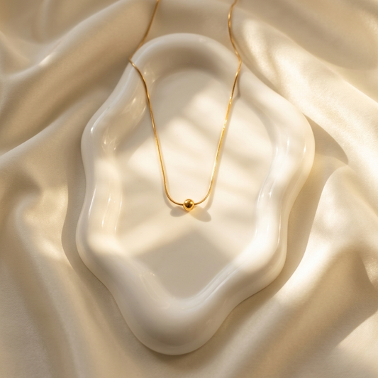 Selene Dot Necklace